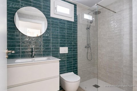 Villa for sale in El Campello, Alicante, Spain 3 bedrooms, 247.82 sq.m. No. 104981 - photo 11