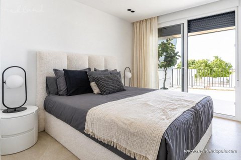Villa for sale in El Campello, Alicante, Spain 3 bedrooms, 247.82 sq.m. No. 104981 - photo 10