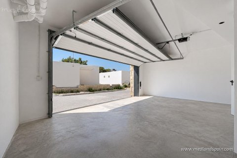 Villa for sale in El Campello, Alicante, Spain 3 bedrooms, 247.82 sq.m. No. 104981 - photo 13
