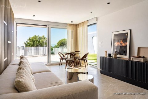 Villa for sale in El Campello, Alicante, Spain 3 bedrooms, 247.82 sq.m. No. 104981 - photo 3