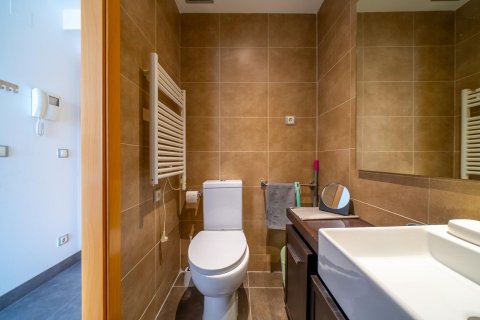 Apartamento en alquiler en Madrid, España 1 dormitorio, 57 m2 No. 148512 - foto 15