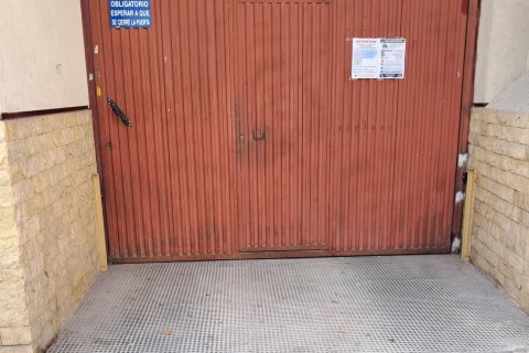 Autotallit myytävänä Orihuela, Alicante, Espanja , 18 m2 No. 192172 - kuva 4