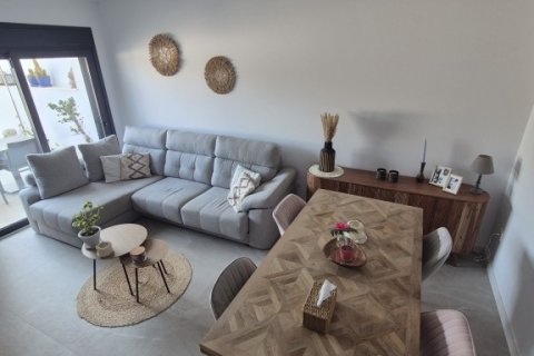 Kaupunkipientalo myytävänä San Pedro del Pinatar, Murcia, Espanja, 3 makuuhuonetta, 108 m2 No. 194263 - kuva 7