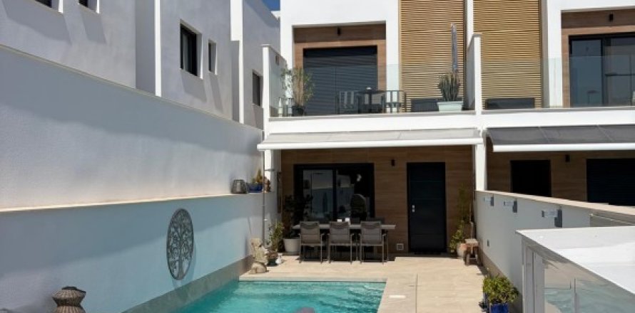 Kaupunkipientalo San Pedro del Pinatar, Murcia, Espanja 3 makuuhuonetta, 108 m2 No. 194263