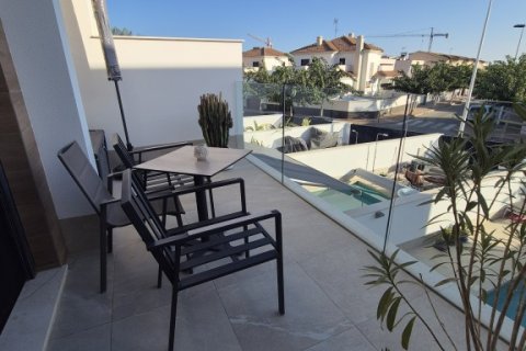 Kaupunkipientalo myytävänä San Pedro del Pinatar, Murcia, Espanja, 3 makuuhuonetta, 108 m2 No. 194263 - kuva 12