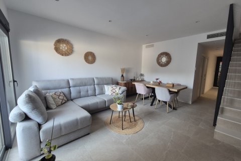Kaupunkipientalo myytävänä San Pedro del Pinatar, Murcia, Espanja, 3 makuuhuonetta, 108 m2 No. 194263 - kuva 6