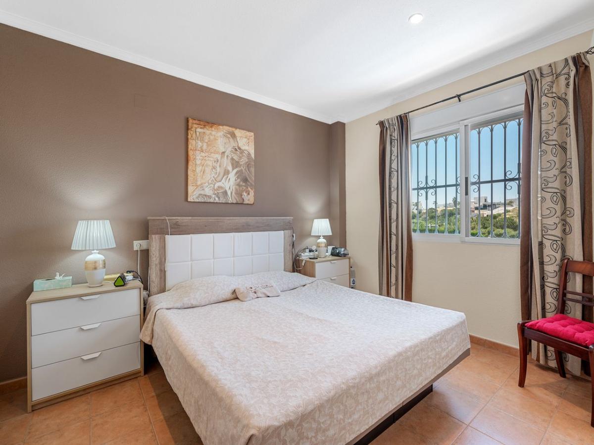 Villa a Benijofar, Alicante, Spagna 5 camere da letto, 179 mq. N° 149066