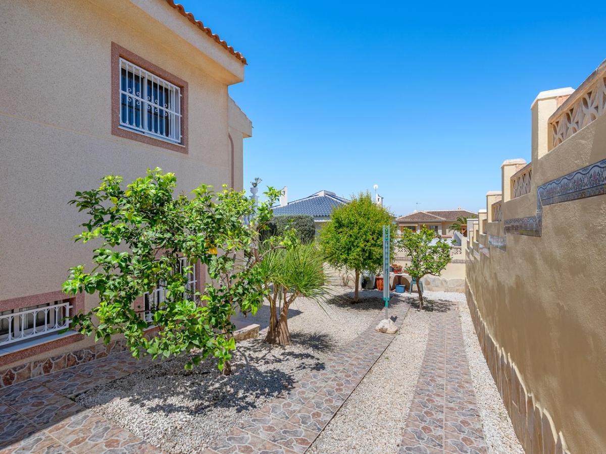 Villa a Benijofar, Alicante, Spagna 5 camere da letto, 179 mq. N° 149066