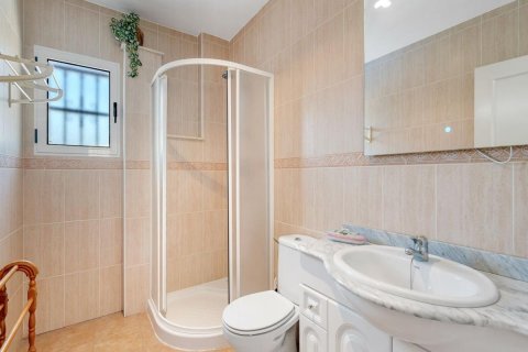 Huvila myytävänä Benijofar, Alicante, Espanja, 5 makuuhuonetta, 179 m2 No. 149066 - kuva 25