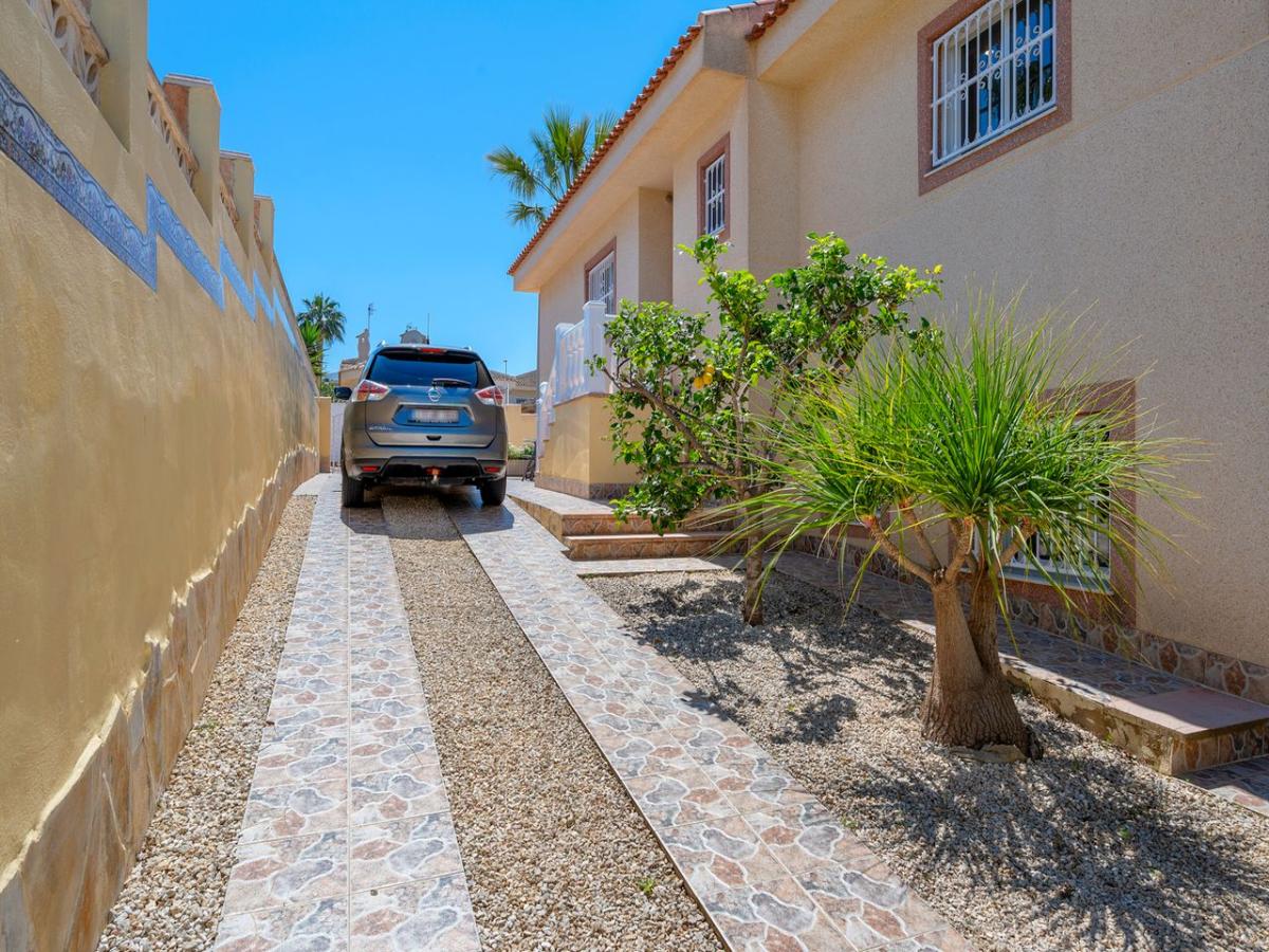 Villa a Benijofar, Alicante, Spagna 5 camere da letto, 179 mq. N° 149066