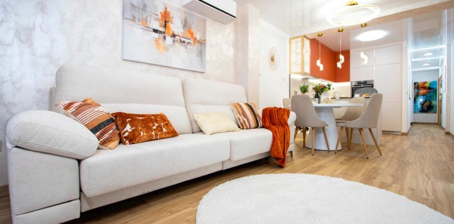 Wohnung in Torrevieja, Alicante, Spanien 2 Schlafzimmer, 79 m2 Nr. 149068