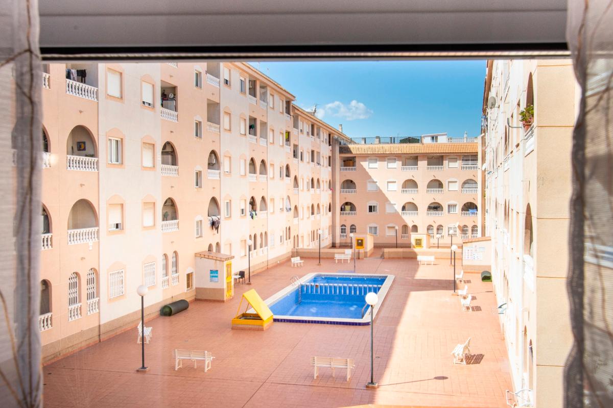 Appartamento a Torrevieja, Alicante, Spagna 2 camere da letto, 79 mq. N° 149068