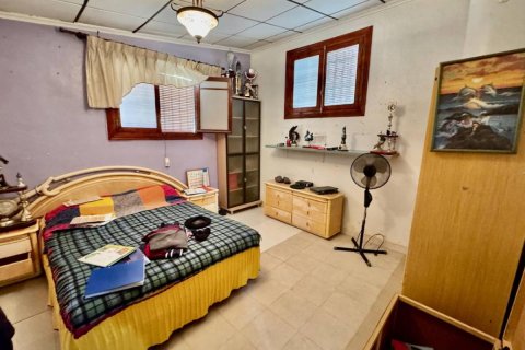 Finka w Guardamar del Segura, Alicante, Hiszpania 4 sypialnie, 200 mkw. nr 149062 – zdjęcie 20