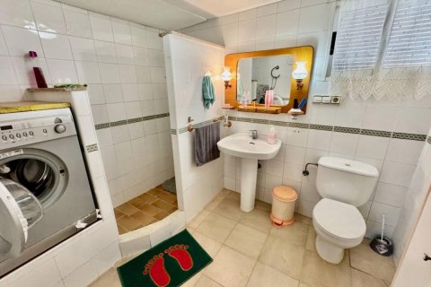 Finka w Guardamar del Segura, Alicante, Hiszpania 4 sypialnie, 200 mkw. nr 149062 – zdjęcie 19