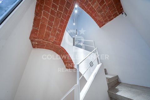 Huoneisto myytävänä Barcelona, Espanja, 2 makuuhuonetta, 179 m2 No. 157038 - kuva 5