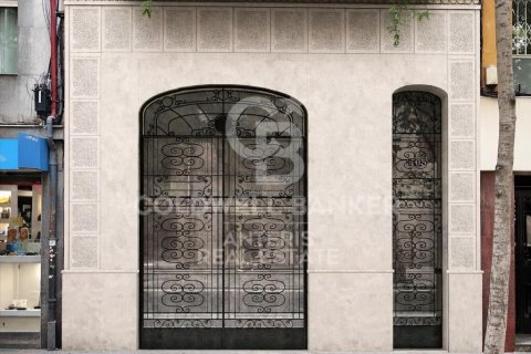 Huoneisto myytävänä Barcelona, Espanja, 2 makuuhuonetta, 179 m2 No. 157038 - kuva 2