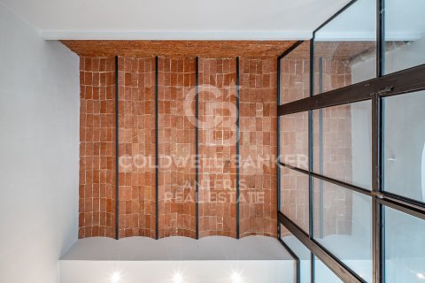 Huoneisto myytävänä Barcelona, Espanja, 2 makuuhuonetta, 179 m2 No. 157038 - kuva 10