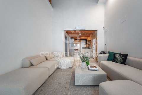 Huoneisto myytävänä Barcelona, Espanja, 2 makuuhuonetta, 179 m2 No. 157038 - kuva 4