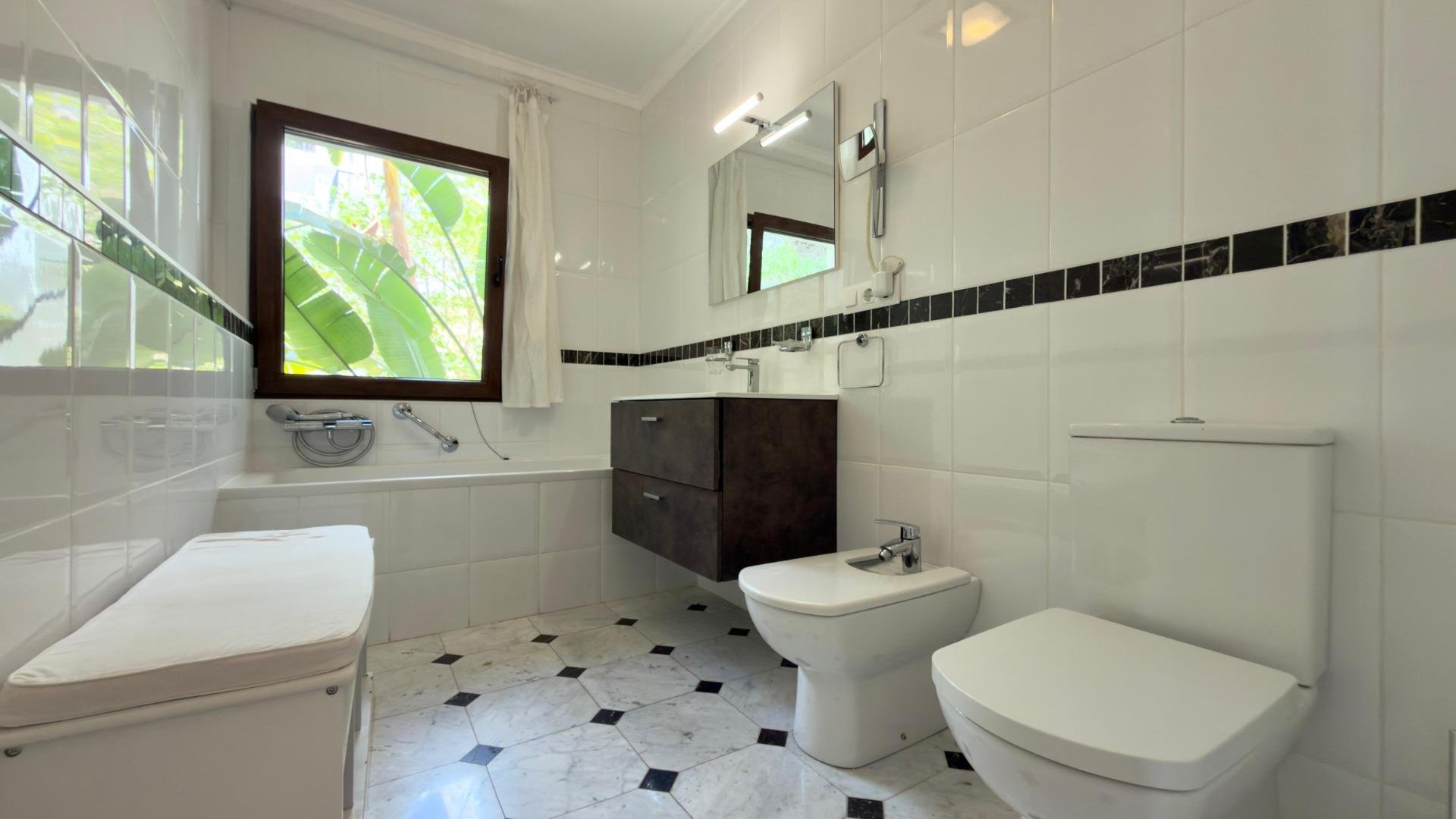 Villa i Altea, Alicante, Spanien 500 kvm. Nr. 167927