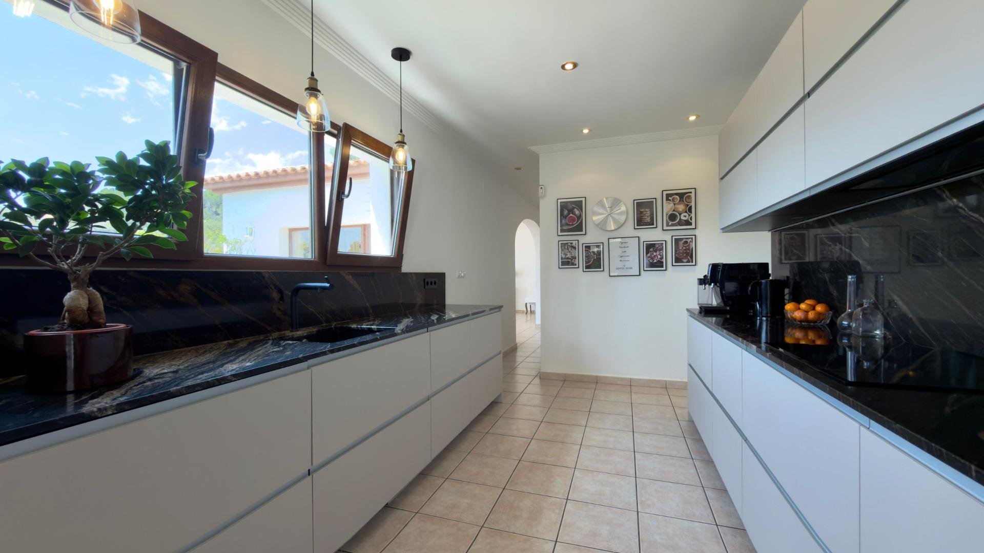Villa i Altea, Alicante, Spanien 500 kvm. Nr. 167927