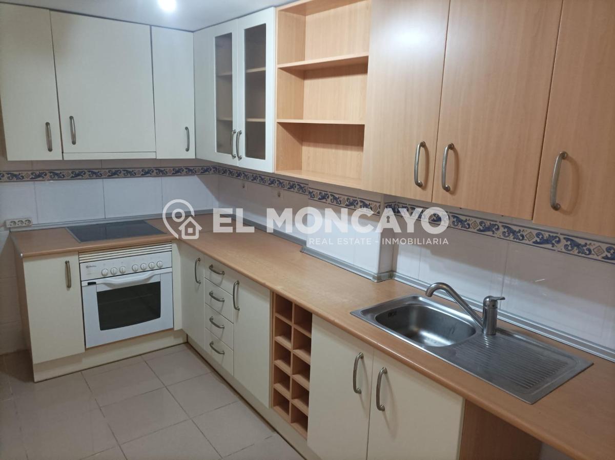 Apartment in Guardamar del Segura, Alicante, Spain 2 bedrooms, 97 sq.m. No. 183780