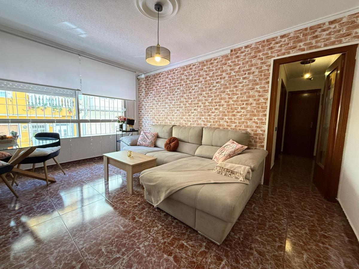 Apartment in Guardamar del Segura, Alicante, Spain 3 bedrooms, 81 sq.m. No. 183779