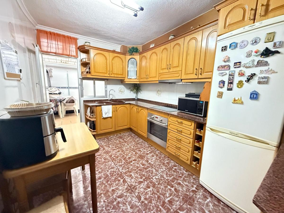 Apartment in Guardamar del Segura, Alicante, Spain 3 bedrooms, 81 sq.m. No. 183779