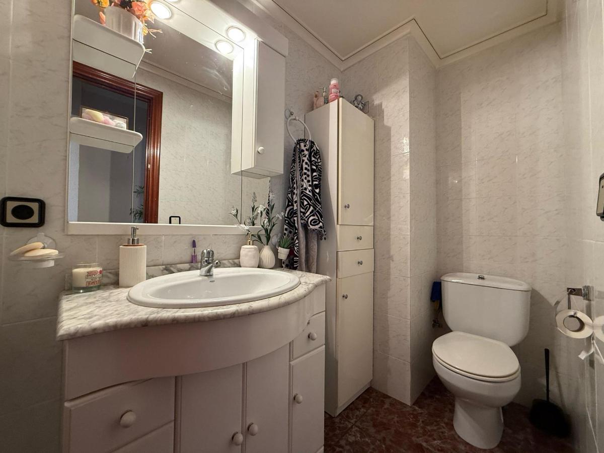 Apartment in Guardamar del Segura, Alicante, Spain 3 bedrooms, 81 sq.m. No. 183779
