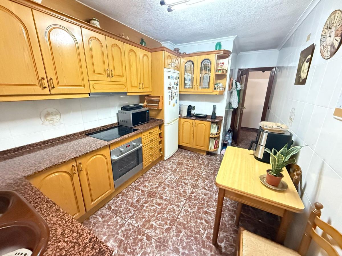Apartment in Guardamar del Segura, Alicante, Spain 3 bedrooms, 81 sq.m. No. 183779