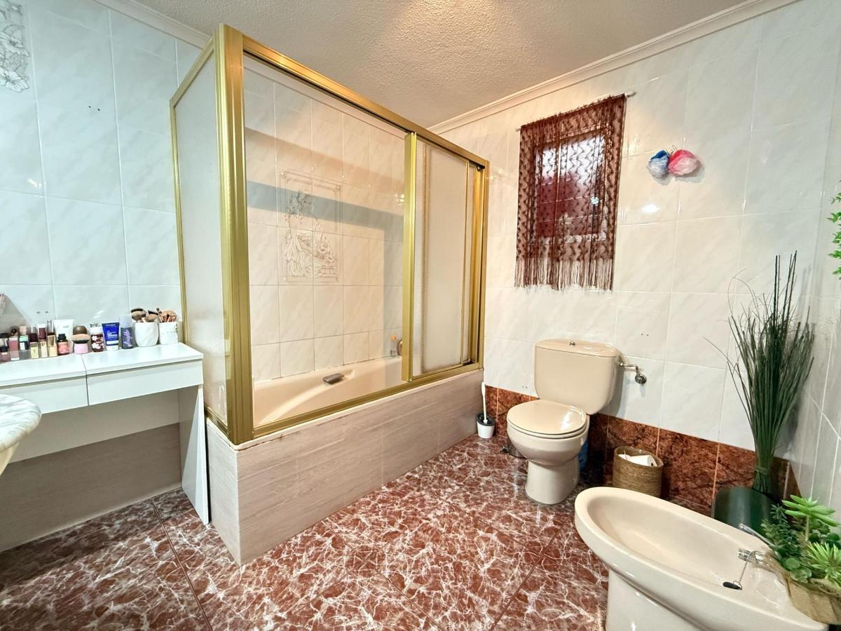 Apartment in Guardamar del Segura, Alicante, Spain 3 bedrooms, 81 sq.m. No. 183779
