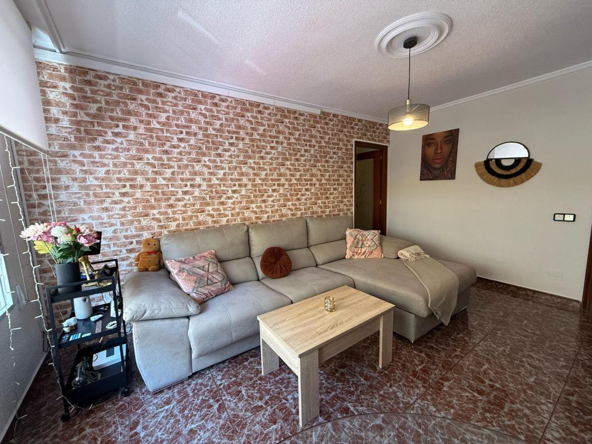 Apartment in Guardamar del Segura, Alicante, Spain 3 bedrooms, 81 sq.m. No. 183779