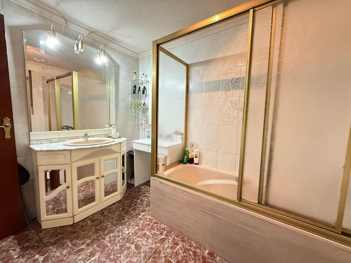 Apartment in Guardamar del Segura, Alicante, Spain 3 bedrooms, 81 sq.m. No. 183779