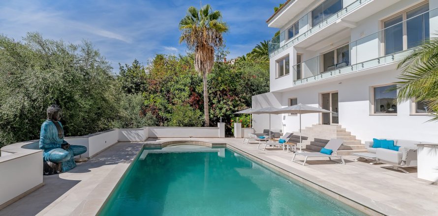 Villa in Mallorca, Spain 4 bedrooms, 537 sq.m. No. 148053