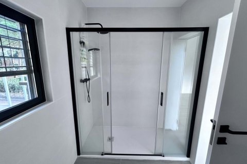 Dom w Begur, Girona, Hiszpania 4 pokoje, 219 mkw. nr 143861 – zdjęcie 15