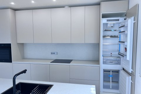 Hus till salu i Llagostera, Girona, Spanien 4 rum, 168 kvm. Nr. 143862 - foto 2