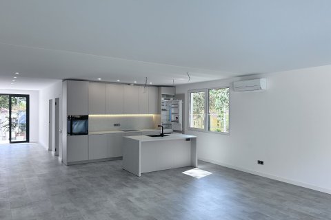 Hus till salu i Llagostera, Girona, Spanien 4 rum, 168 kvm. Nr. 143862 - foto 4