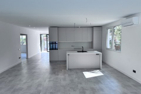 Hus till salu i Llagostera, Girona, Spanien 4 rum, 168 kvm. Nr. 143862 - foto 10