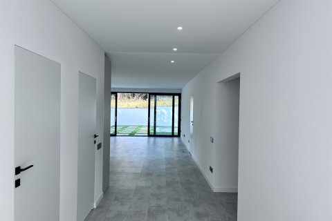 Hus till salu i Llagostera, Girona, Spanien 4 rum, 168 kvm. Nr. 143862 - foto 7