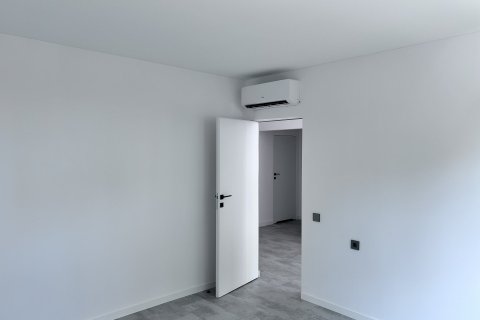 Hus till salu i Llagostera, Girona, Spanien 4 rum, 168 kvm. Nr. 143862 - foto 13