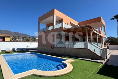 Villa till salu i Playa Paraiso, Tenerife, Spanien 4 sovrum, 220 kvm. Nr. 161762 - foto 3