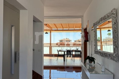 Villa till salu i Playa Paraiso, Tenerife, Spanien 4 sovrum, 220 kvm. Nr. 161762 - foto 15