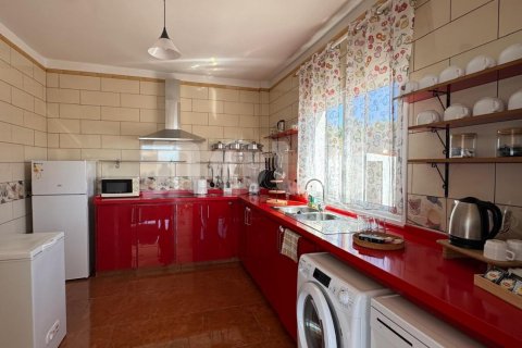 Villa till salu i Playa Paraiso, Tenerife, Spanien 4 sovrum, 220 kvm. Nr. 161762 - foto 9