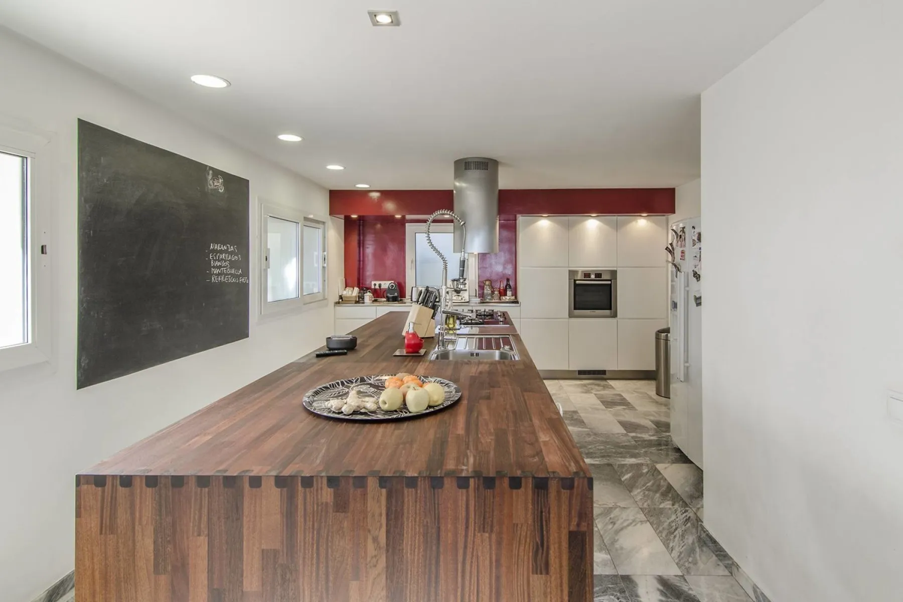 House in Barcelona, Spain 7 bedrooms, 1000 sq.m. No. 141105