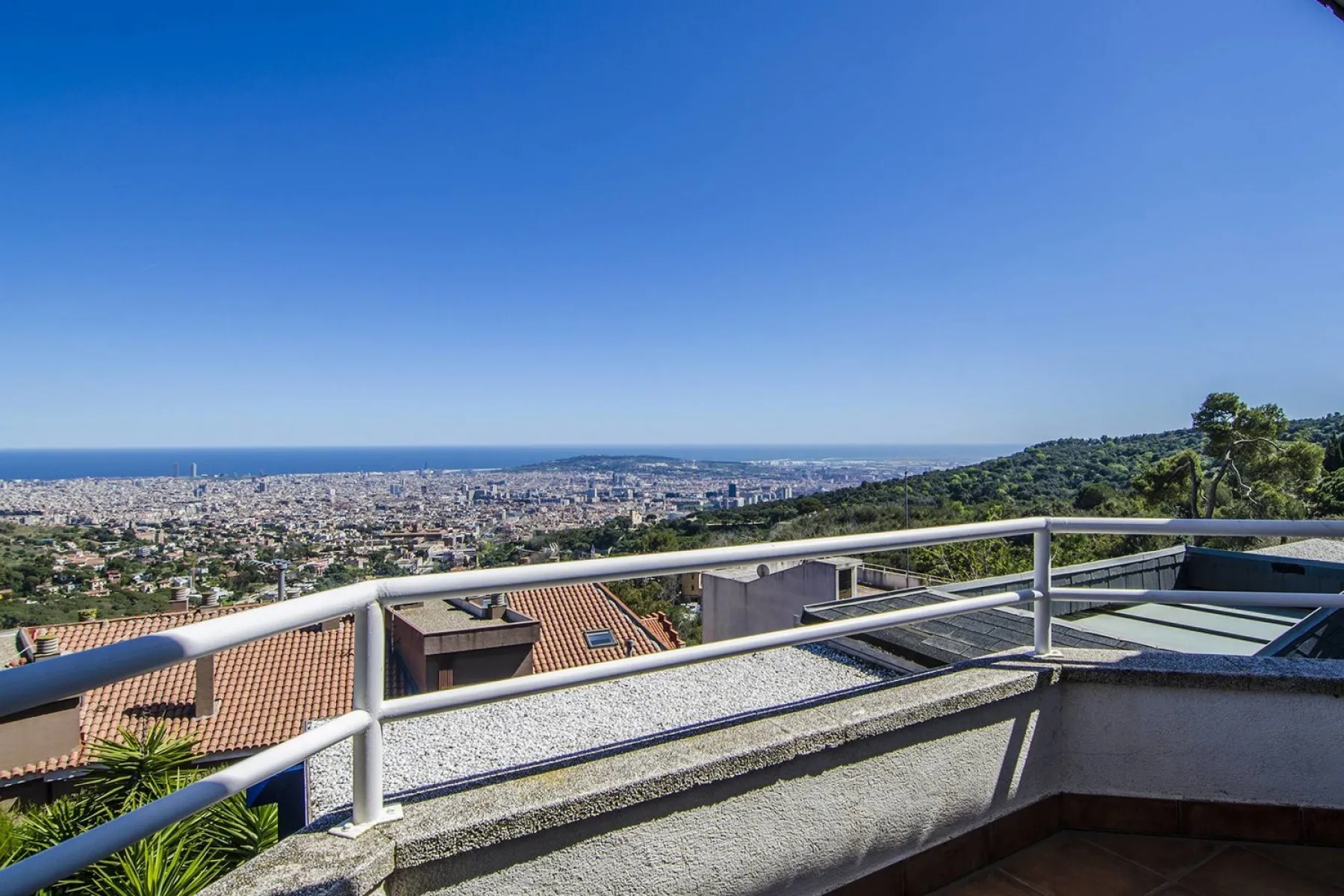House in Barcelona, Spain 7 bedrooms, 1000 sq.m. No. 141105
