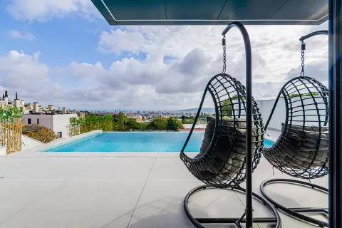 Сasa en venta en Barcelona, España 7 dormitorios, 710 m2 No. 141104 - foto 1