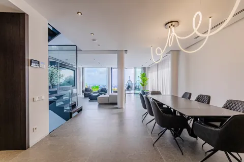 Сasa en venta en Barcelona, España 7 dormitorios, 710 m2 No. 141104 - foto 4