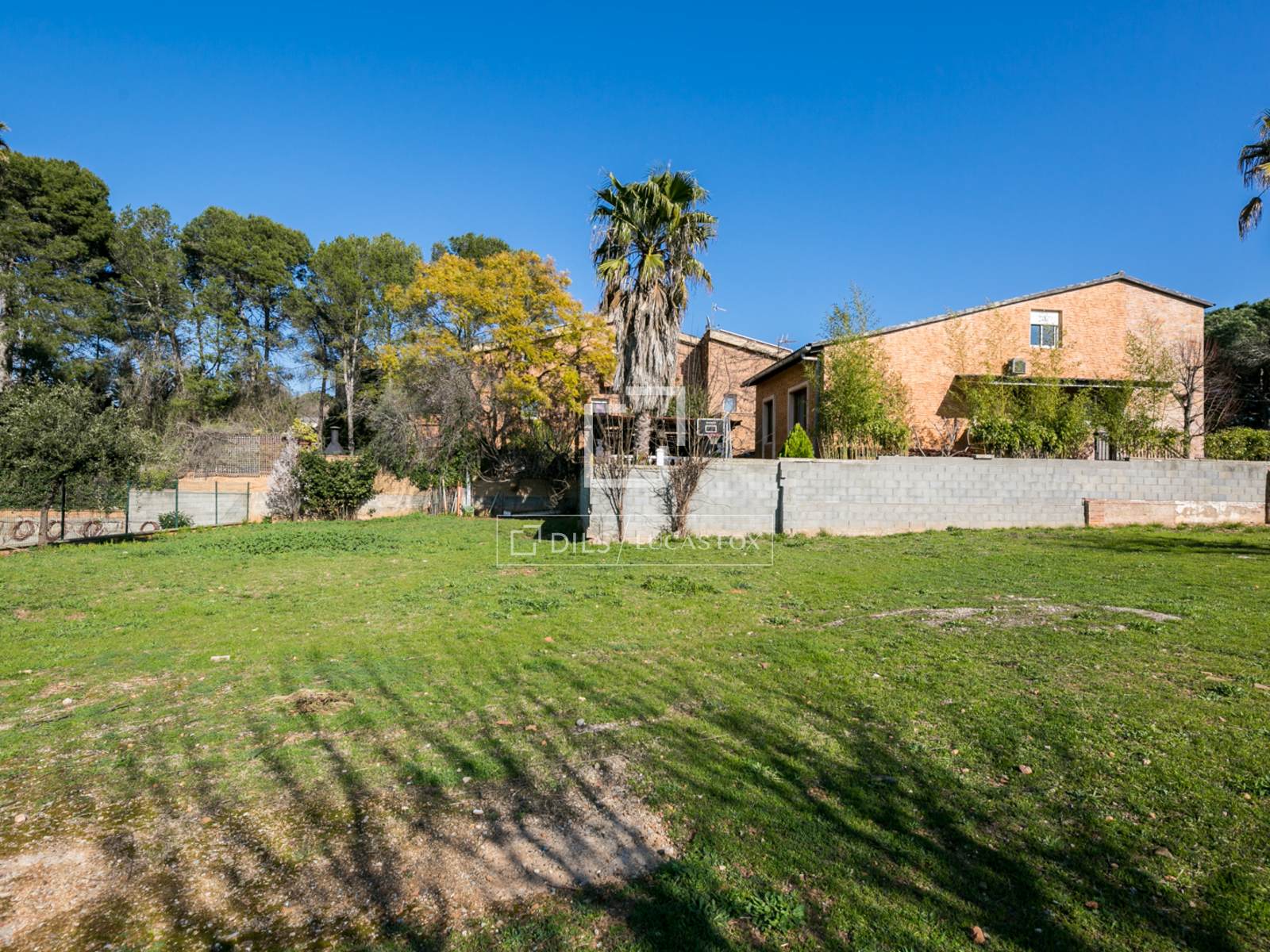 Tontti Sant Cugat Del Valles, Barcelona, Espanja 2048 m2 No. 192599
