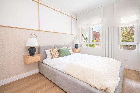Apartamento en venta en Madrid, España 2 dormitorios, 115 m2 No. 141386 - foto 13