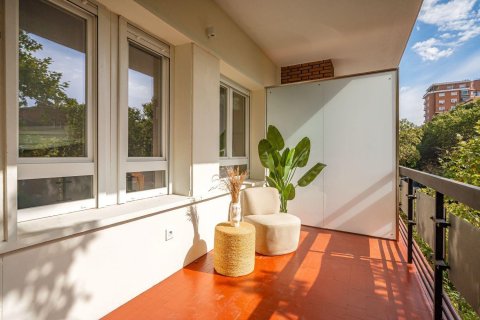 Apartamento en venta en Madrid, España 2 dormitorios, 115 m2 No. 141386 - foto 2