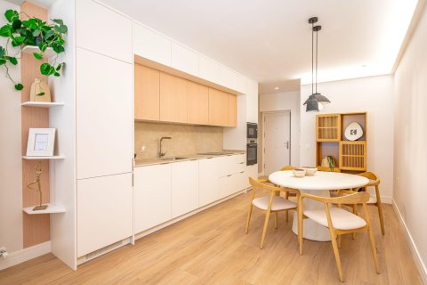 Apartamento en venta en Madrid, España 2 dormitorios, 115 m2 No. 141386 - foto 10